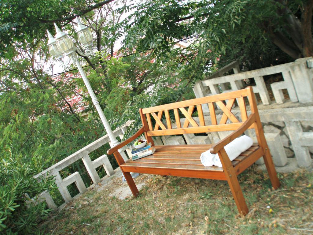 Apartments Tatjana Pag Exterior photo